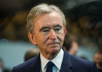 Bernard Arnault Billionaire Profile