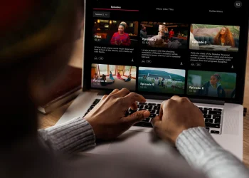 How to Watch Showmax on Your Laptop: Streaming and Offline Viewing Guide