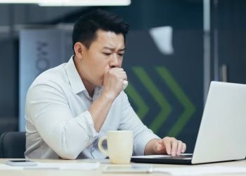 lingering cough contagious