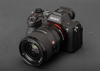 Sony A7 V Dominates Sales, Ranks as Top Mirrorless Camera