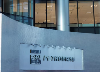 Petrobras Buys Stake in Namibia Offshore Oil Block