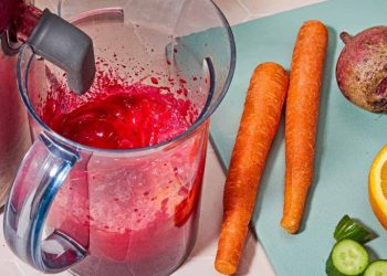 How to Make Beetroot Juice with a Blender