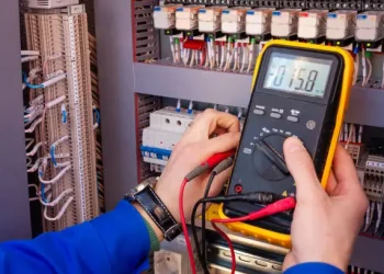 How to Test a Fuse With a Multimeter