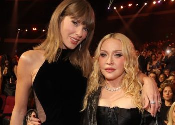 Taylor Swift Makes MTV VMAs History With Video of the Year Win