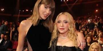 Taylor Swift Makes MTV VMAs History With Video of the Year Win