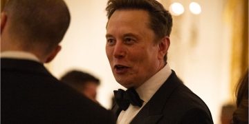 US backs Elon Musk’s bid to overturn €120m EU fine against X