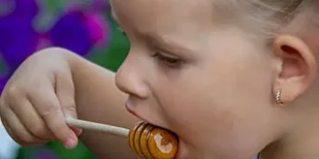 How to Introduce Honey to a Baby