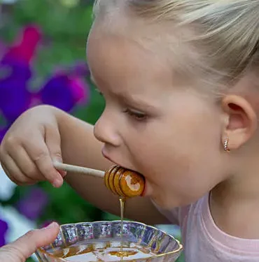 How to Introduce Honey to a Baby