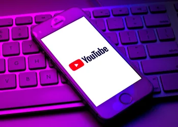 How to Become a YouTuber as a Kid: 12 Safe Tips